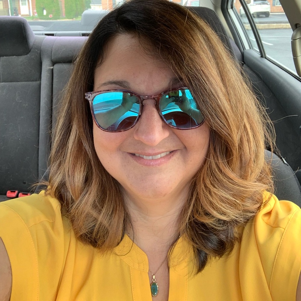 Meet your Posher, Angela